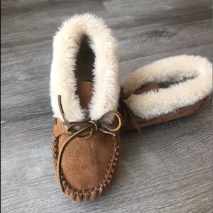 Minnetonka “Charley” slipper